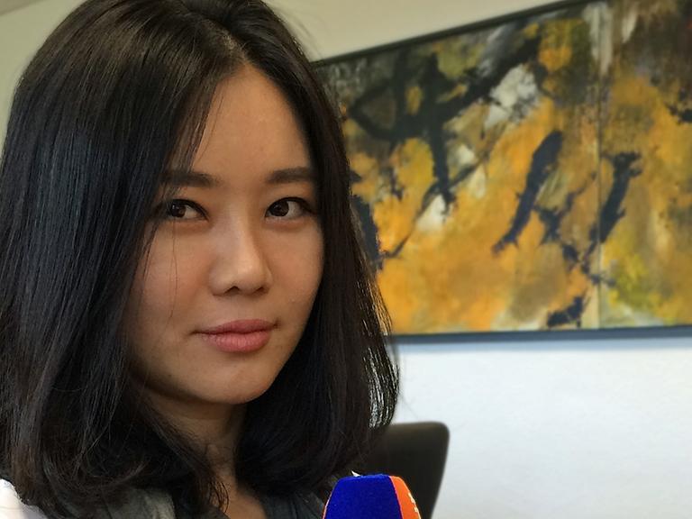 Autorin Hyeonseo Lee im Gespräch mit Moritz Küpper. (2016)