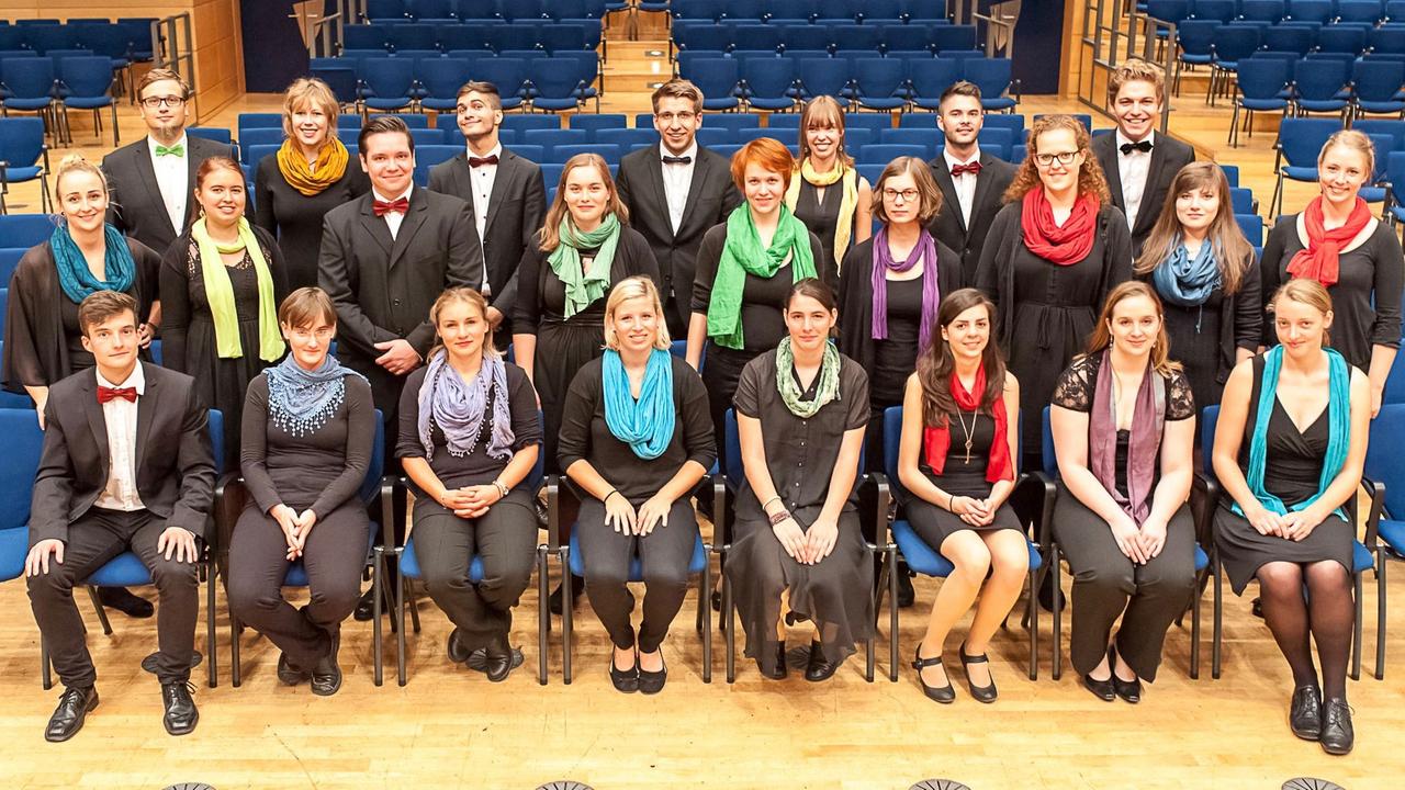 Der Landesjugendchor Sachsen-Anhalt. Der Landesjugendchor Sachsen-Anhalt.