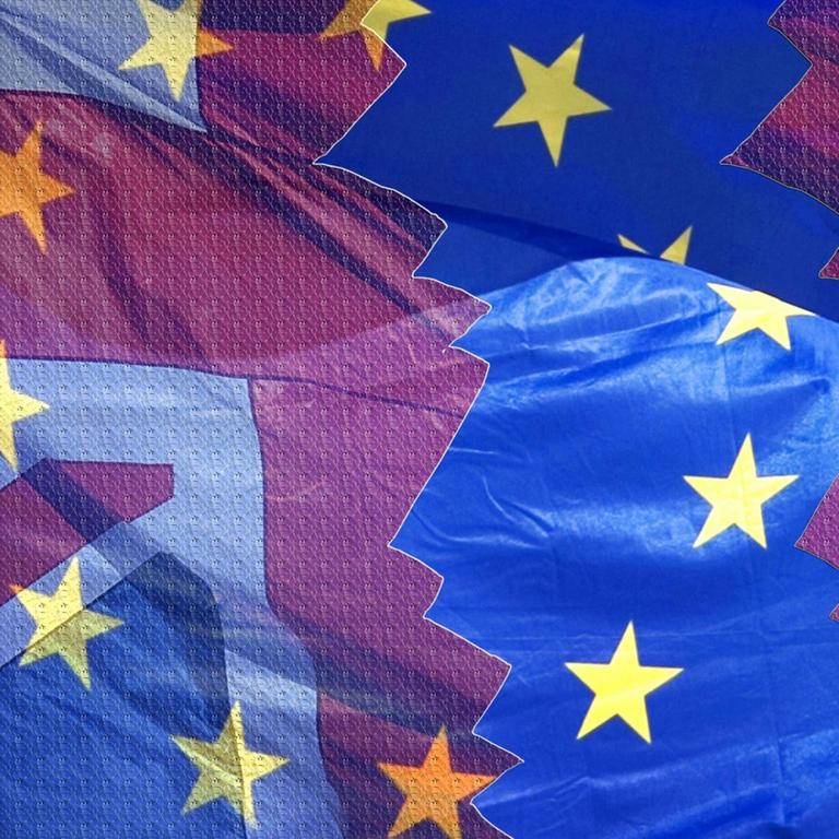 Das Symbolfoto zum Brexit zeigt die Flaggen der EU und Großbritanniens übereinander.
