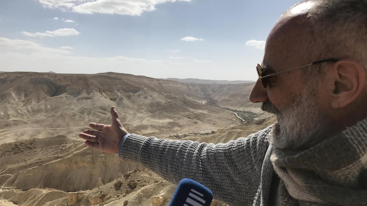 Chaim Noll in der Wüste Negev in Israel