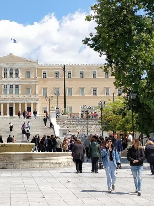 Auf dem Athener Syndagma-Platz fanden große Anti-Kürzungs-Demos statt.