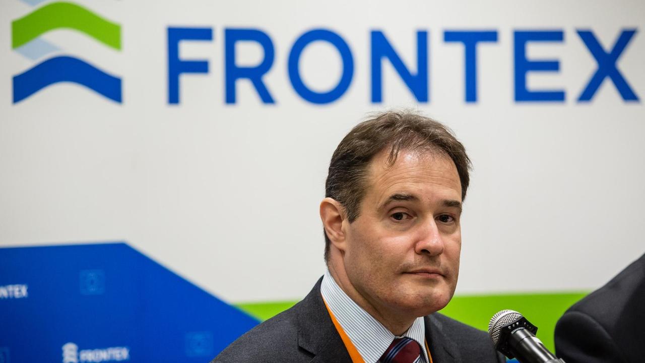 Fabrice Leggeri, Vorstand der Europäischen Grenzschutzbehörde FRONTEX bei einer Pressekonferenz am 21.05.2015 in Warschau.