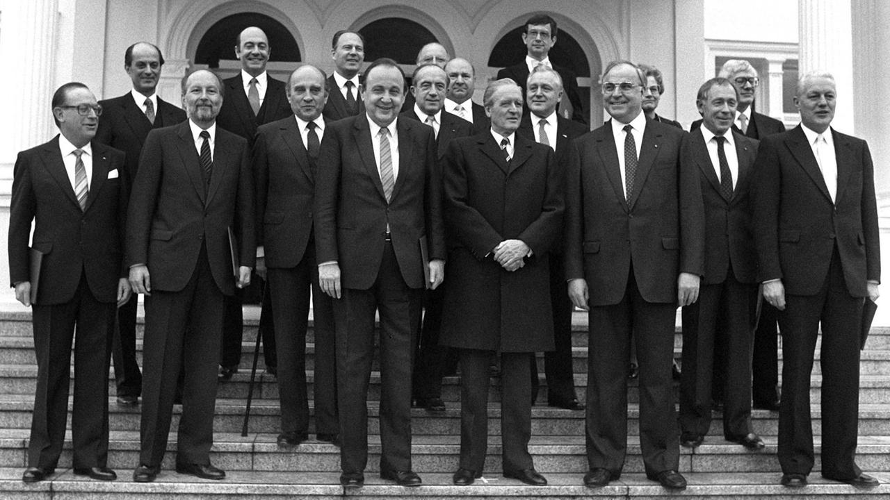 Das Kabinett Kohl 1983 - Gruppenbild Das Kabinett Kohl 1983 - Gruppenbild