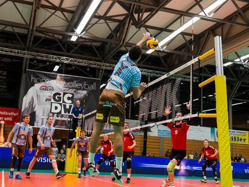 Pokalfinale im Volleyball: Ladies in Black Aachen gegen Allianz MTV Stuttgart