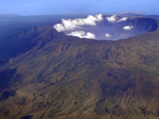 Eine Luftaufnahme des Vulkans Tambora in Indonesien.