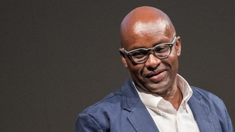 Achille Mbembe spricht am 25.05.2017 in Hamburg im Thalia Theater. Achille Mbembe spricht am 25.05.2017 in Hamburg im Thalia Theater.