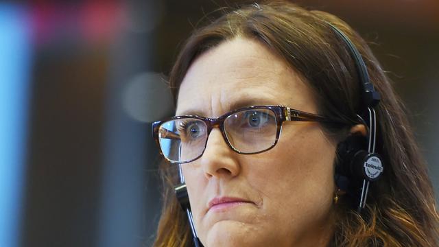 Cecilia Malmström stellt die Investorenschutzklausel in Frage