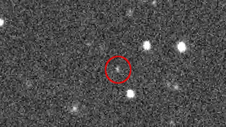 Nur ein blasser Lichtfleck: Entdeckungsbild des Asteroiden 2019 LF6