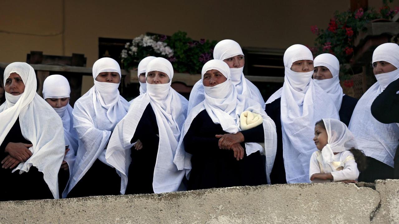 Eine Gruppe drusischer Frauen in Majdal Shams. Eine Gruppe drusischer Frauen in Majdal Shams.