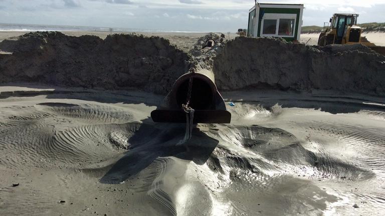 Sanaufspülung auf Langeoog. Sanaufspülung auf Langeoog.