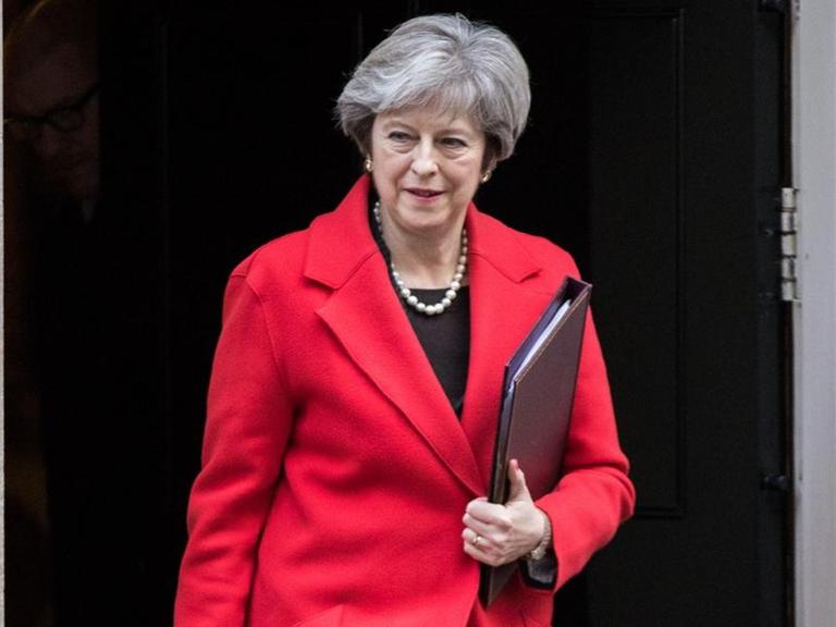 Die britische Premierministerin Theresa May vor einem Treffen mit europäischen Wirtschaftsvertretern.