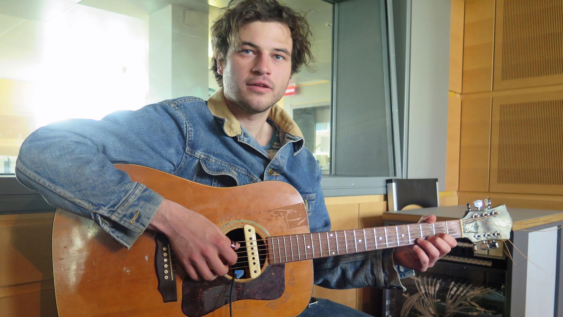 Der US-Gitarrirst Ryley Walker Der US-Gitarrirst Ryley Walker
