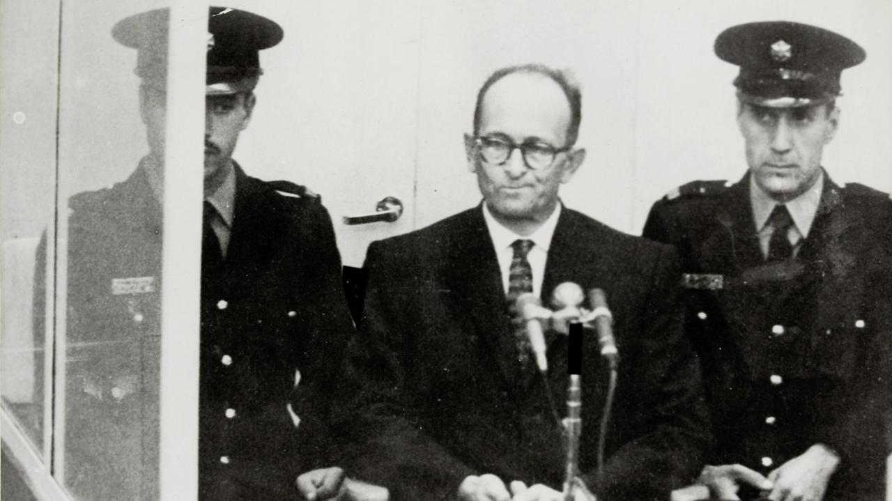 Prozess von Adolf Eichmann in Jerusalem. 13. April 1961. Photographie. Prozess von Adolf Eichmann in Jerusalem. 13. April 1961. Photographie.