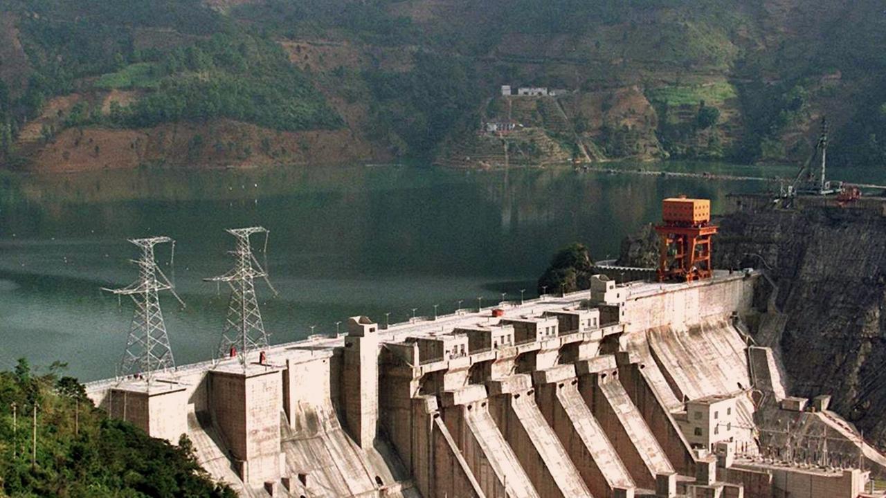 China ging voran und baute seit der Jahrtausendwende sieben Staudämme in den Schluchten des Lancang, wie die Chinesen den Mekong nennen.