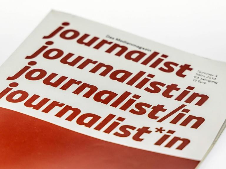 Die Fachzeitschrift journalist dekliniert auf dem Titelblatt das Wort in allen Varianten durch.