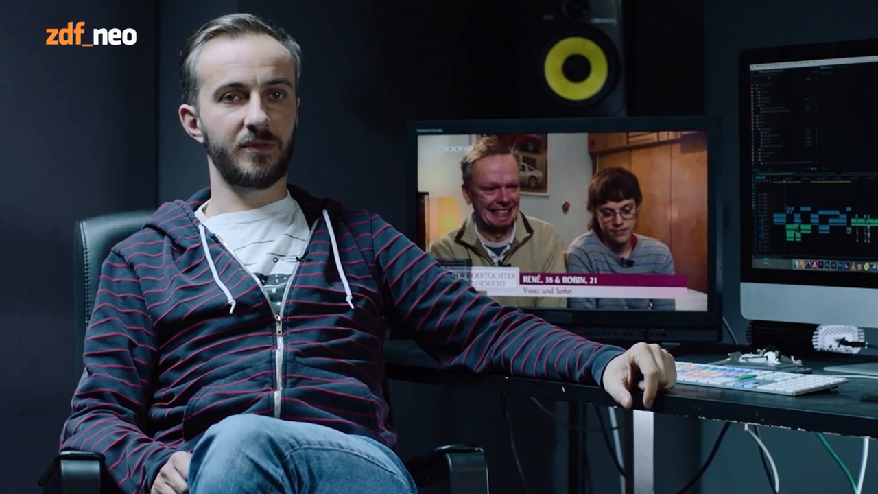 Satiriker Jan Böhmermann und seine Redaktion haben zwei Schauspieler in die Sendung "Schwiegertochter gesucht" eingeschleust. Satiriker Jan Böhmermann und seine Redaktion haben zwei Schauspieler in die Sendung "Schwiegertochter gesucht" eingeschleust.