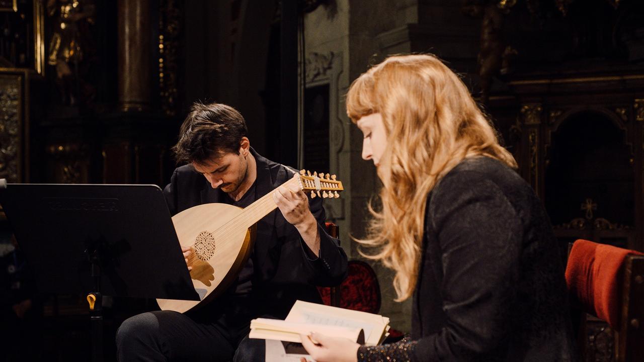 Die Sopranistin und der Lautenist im Konzert Die Sopranistin und der Lautenist im Konzert