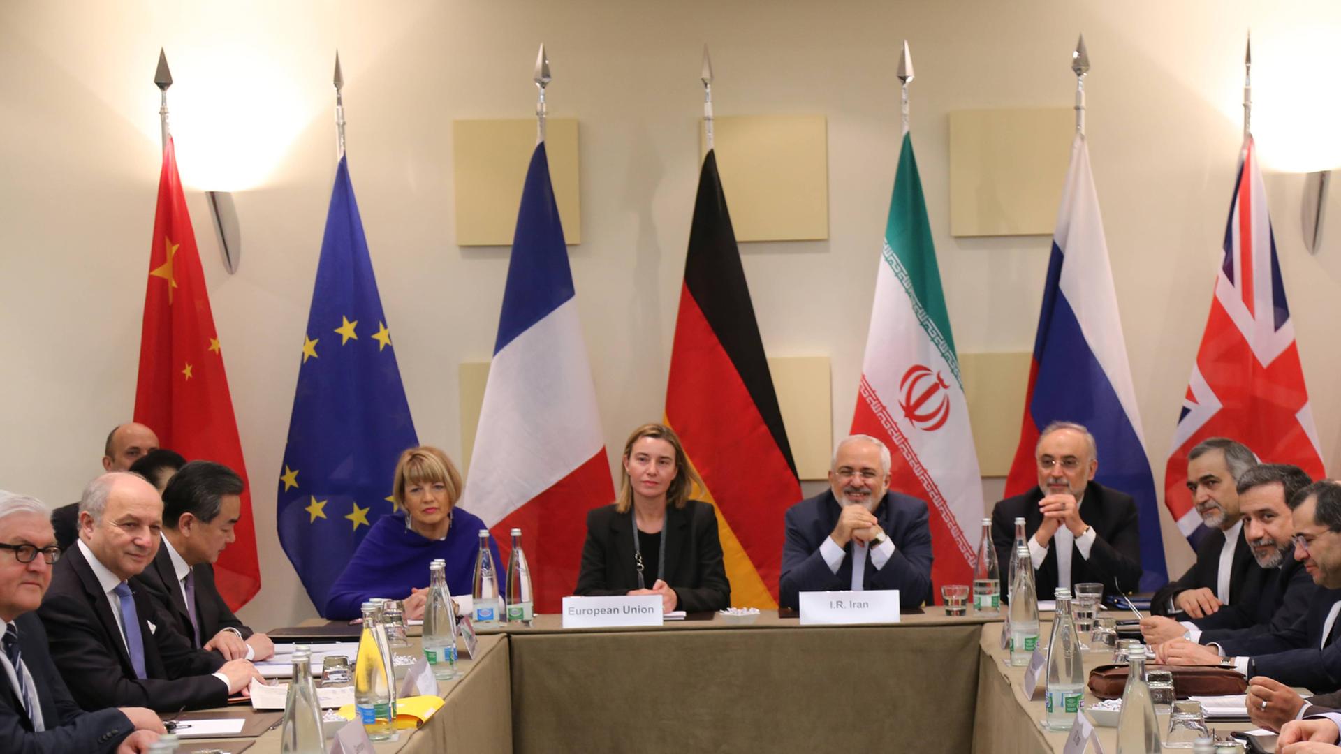 Verhandlungen zwischen den 5+1-Mächten und dem Iran am Montag in Lausanne.