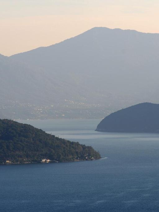 Der Lago Maggiore im Tessin