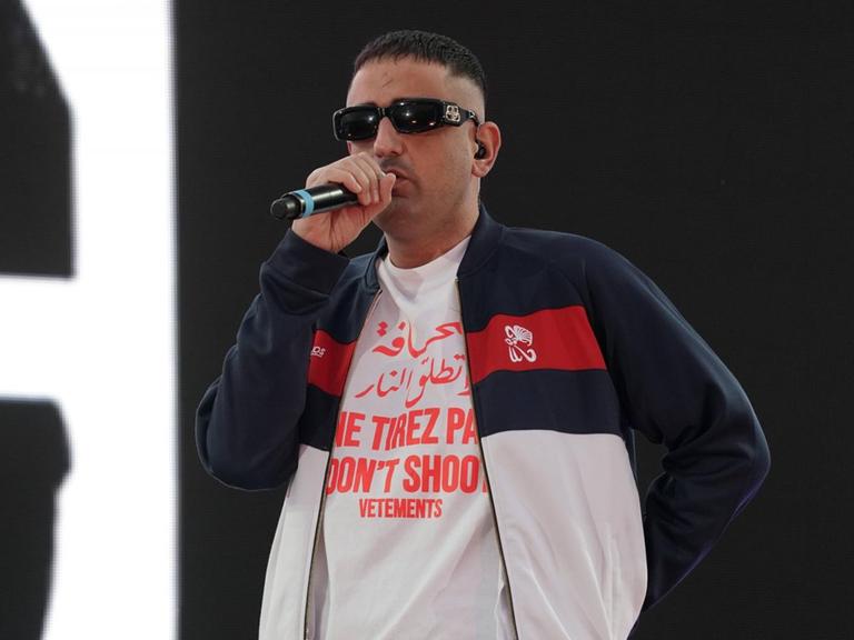 Haftbefehl (Rapper Aykut Anhan aka Haftbefehl) bei einem Auftritt in Mannheim, 2020.