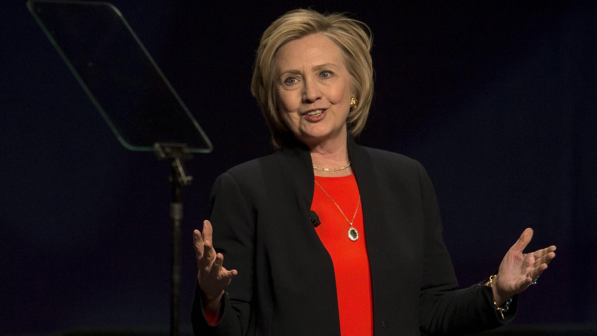 Hillary Clinton während einer Konferenz in Atlantic City.