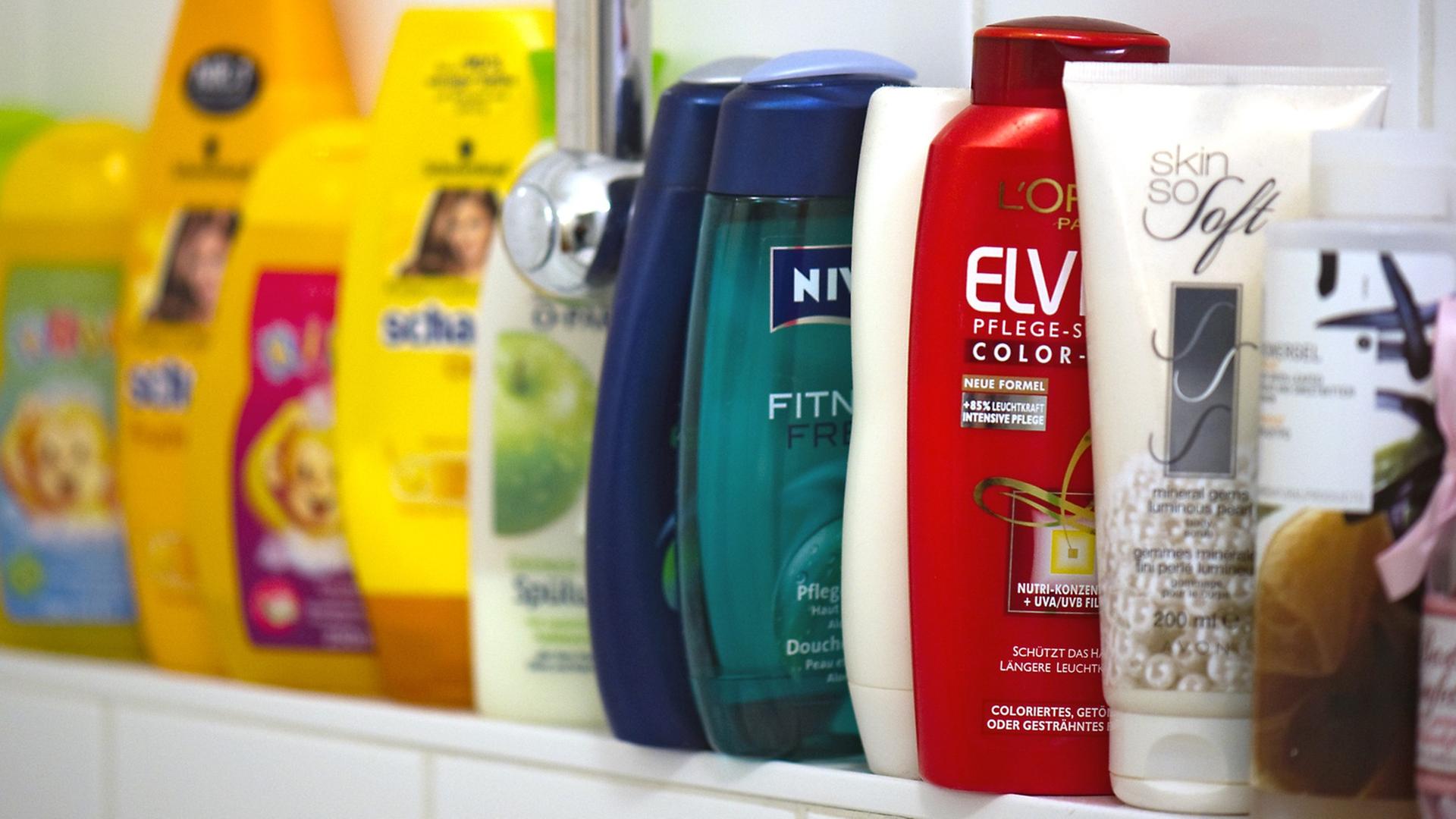 Eine Flasche Haarshampoo, die im Handel ca. 1,99 kostet, wird von innatura für 20-30 Cent weitergereicht.