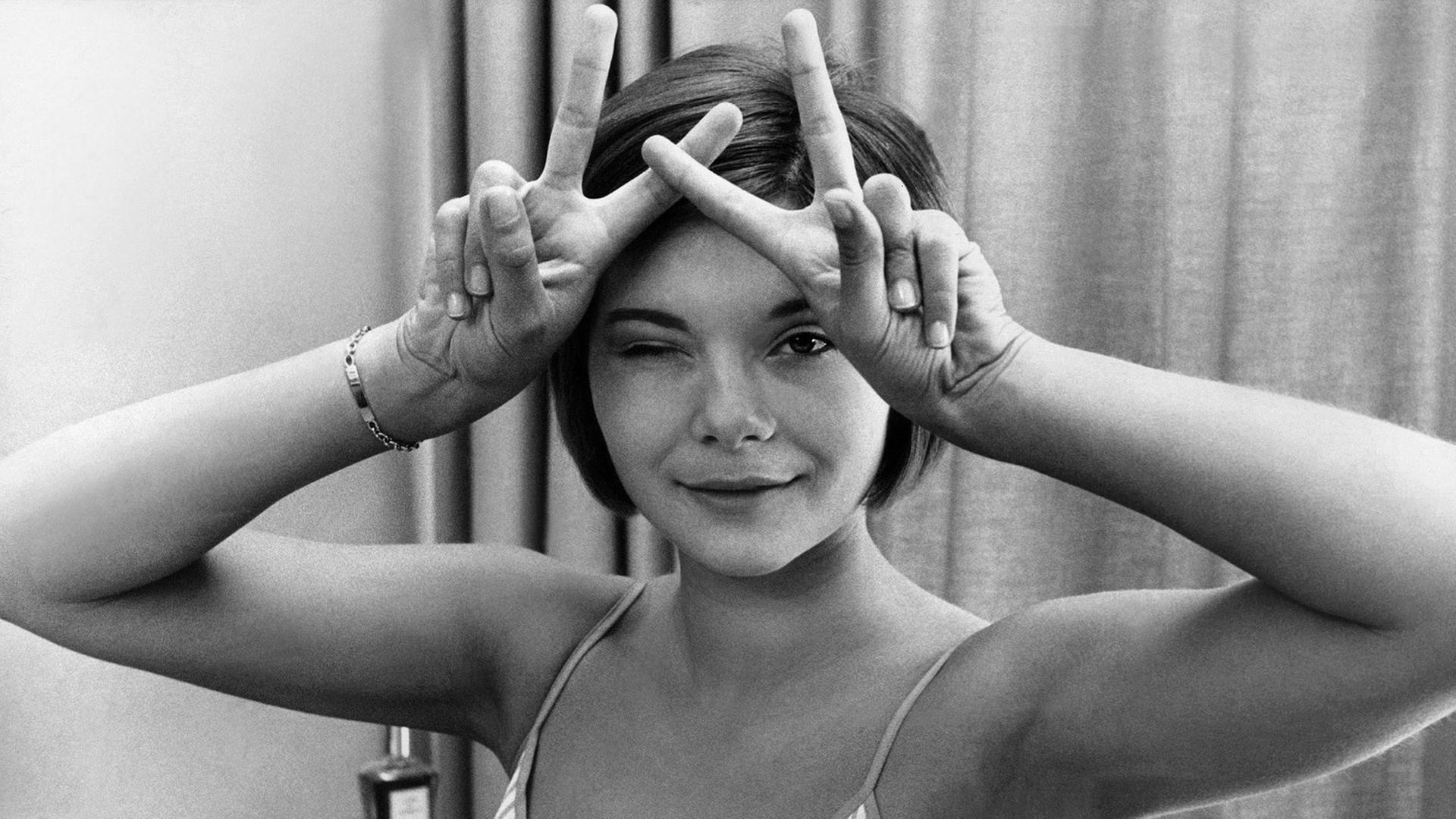 Macha Meril aus dem Film "A Married Woman" von Jean-Luc Godard, 1964. Macha Meril aus dem Film "A Married Woman" von Jean-Luc Godard, 1964.