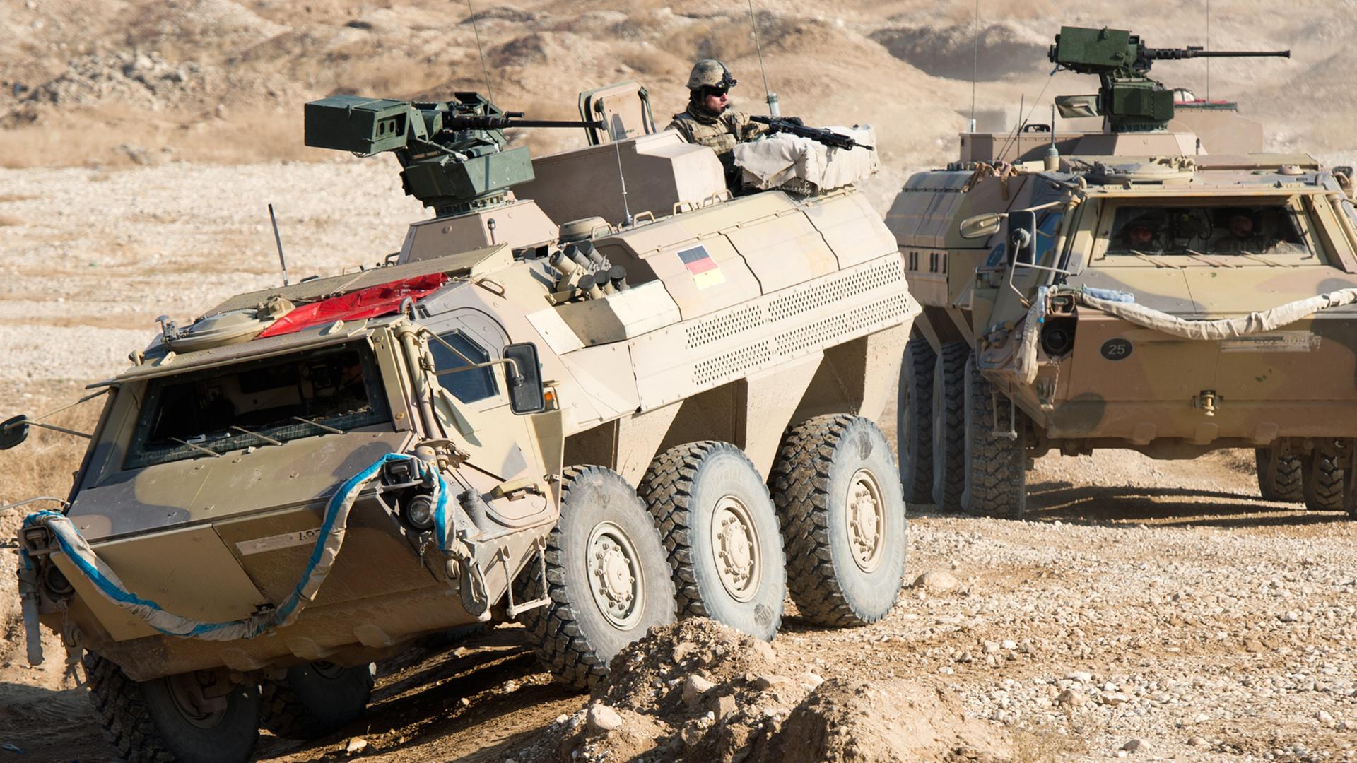Bundeswehr-Panzer 2013 während einer Übung in Afghanistan. Bundeswehr-Panzer 2013 während einer Übung in Afghanistan.