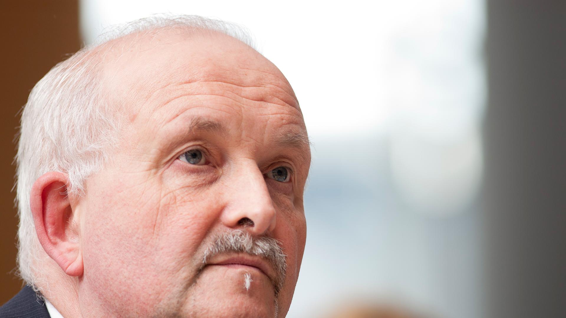 Porträtfoto des Europaabgeordneten Udo Bullmann von der SPD. Porträtfoto des Europaabgeordneten Udo Bullmann von der SPD.