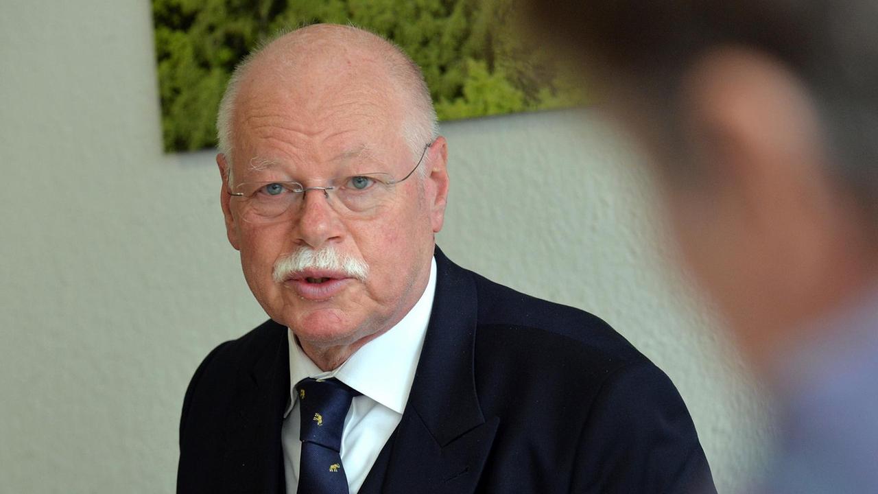 Das Foto zeigt Bremens Innensenator Ulrich Mäurer, SPD. Das Foto zeigt Bremens Innensenator Ulrich Mäurer, SPD.