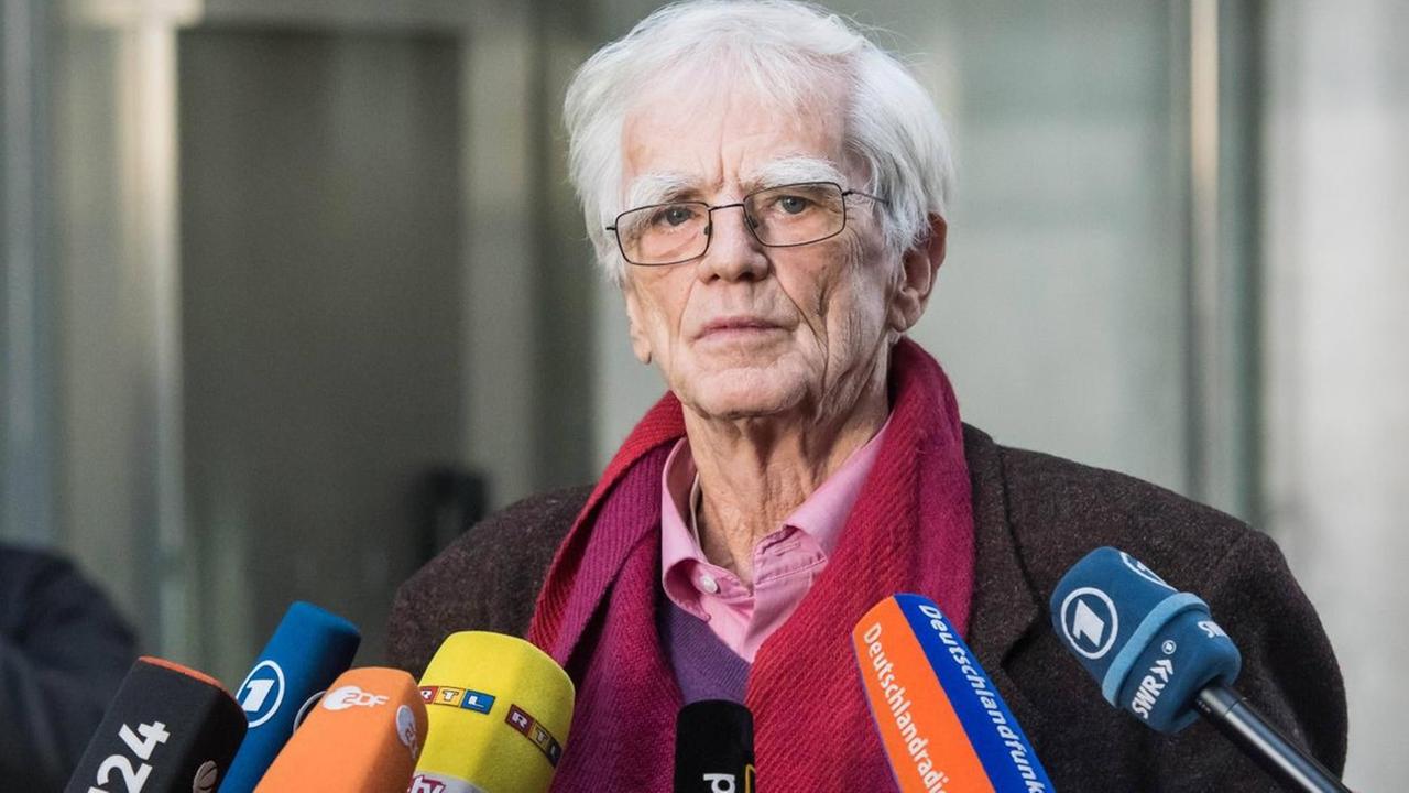 Der Grünen-Politiker Hans-Christian Ströbele Der Grünen-Politiker Hans-Christian Ströbele