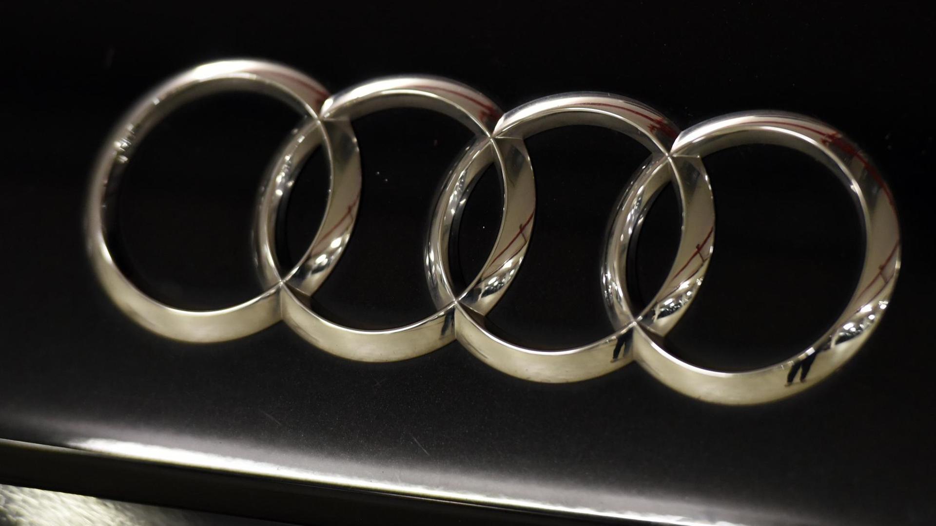 Die Ringe vom Audi-Logo, aufgenommen am 28.06.2016 in Düsseldorf. Die Ringe vom Audi-Logo, aufgenommen am 28.06.2016 in Düsseldorf.