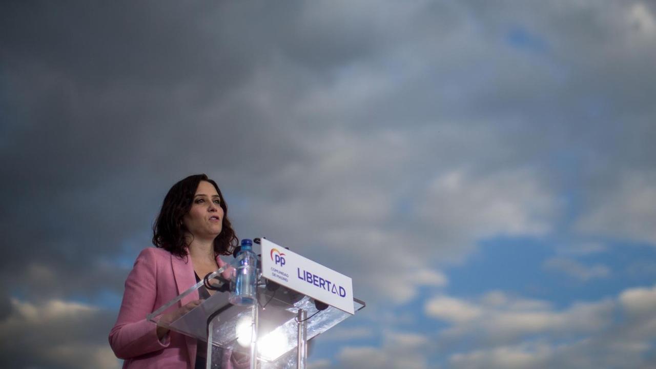 Isabel Diaz Ayuso, Kandidatin der spanischen konservativen Volkspartei Partido Popular (PP), bei der Abschlusskundgebung vor der Regionalwahl am 4. Mai in Madrid