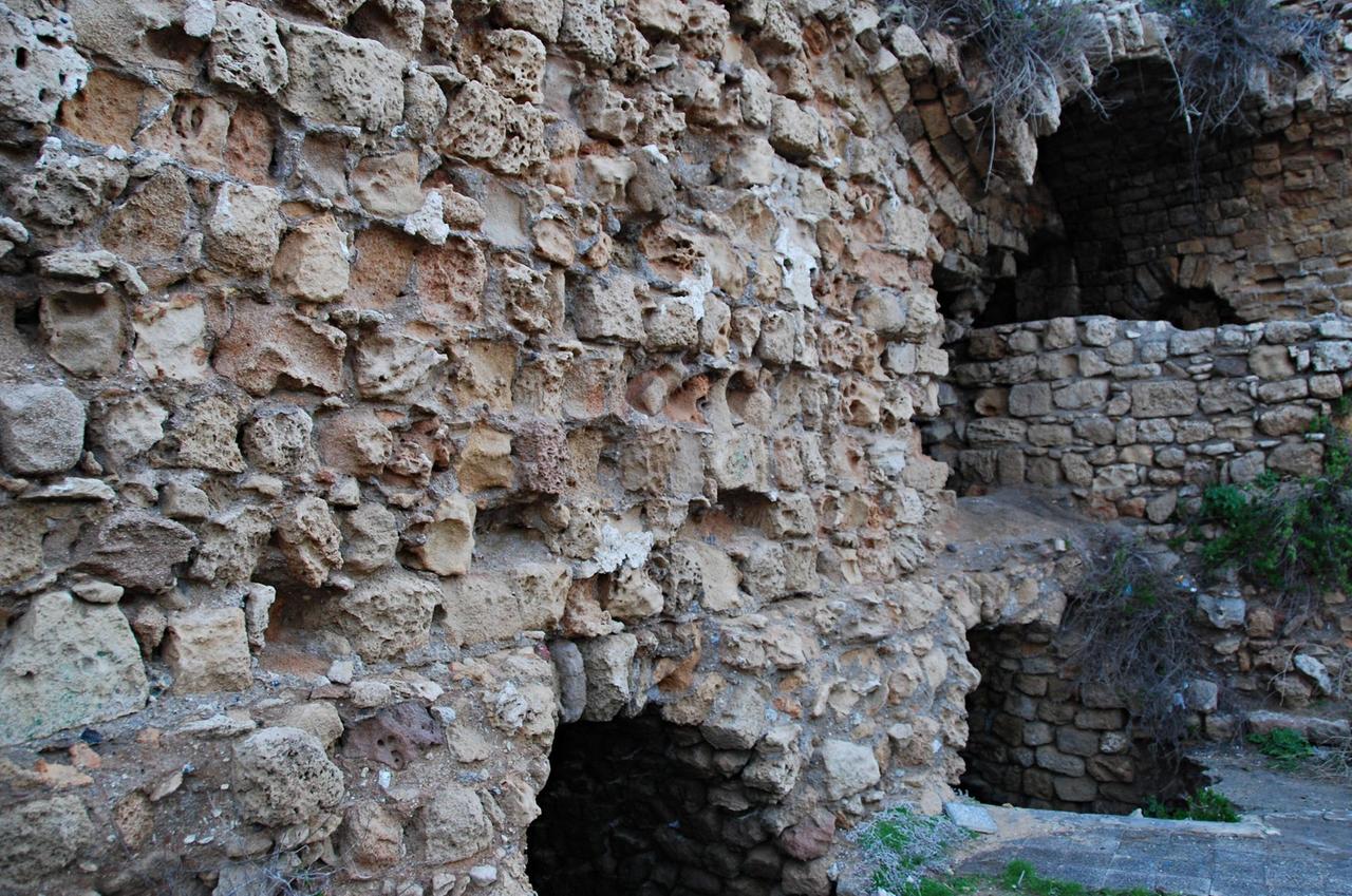 Alte Mauern der Festung Akka, dem heutigen Akko in Israel