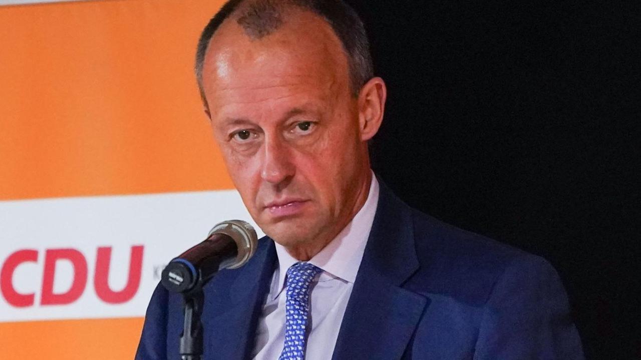 Friedrich Merz ist einer von drei Kandidaten für den CDU-Parteivorsitz Friedrich Merz ist einer von drei Kandidaten für den CDU-Parteivorsitz