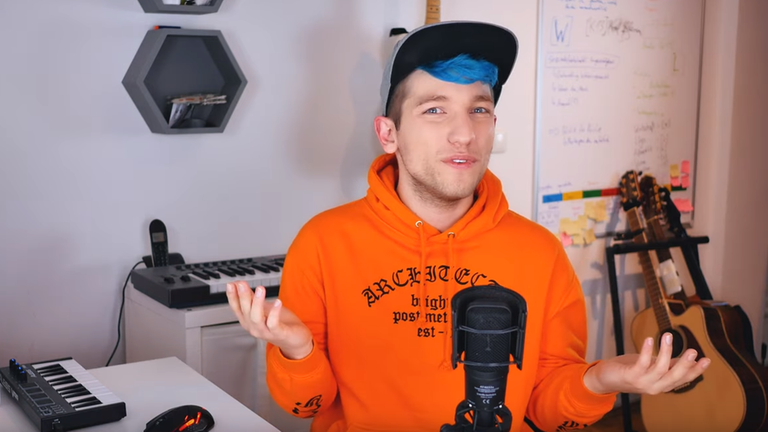 Der YouTuber Rezo in einem seiner Videos Der YouTuber Rezo in einem seiner Videos