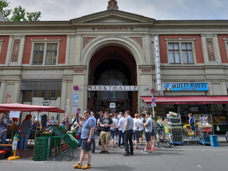 Die beliebte Markthalle befindet sich in der Eisenbahnstraße.