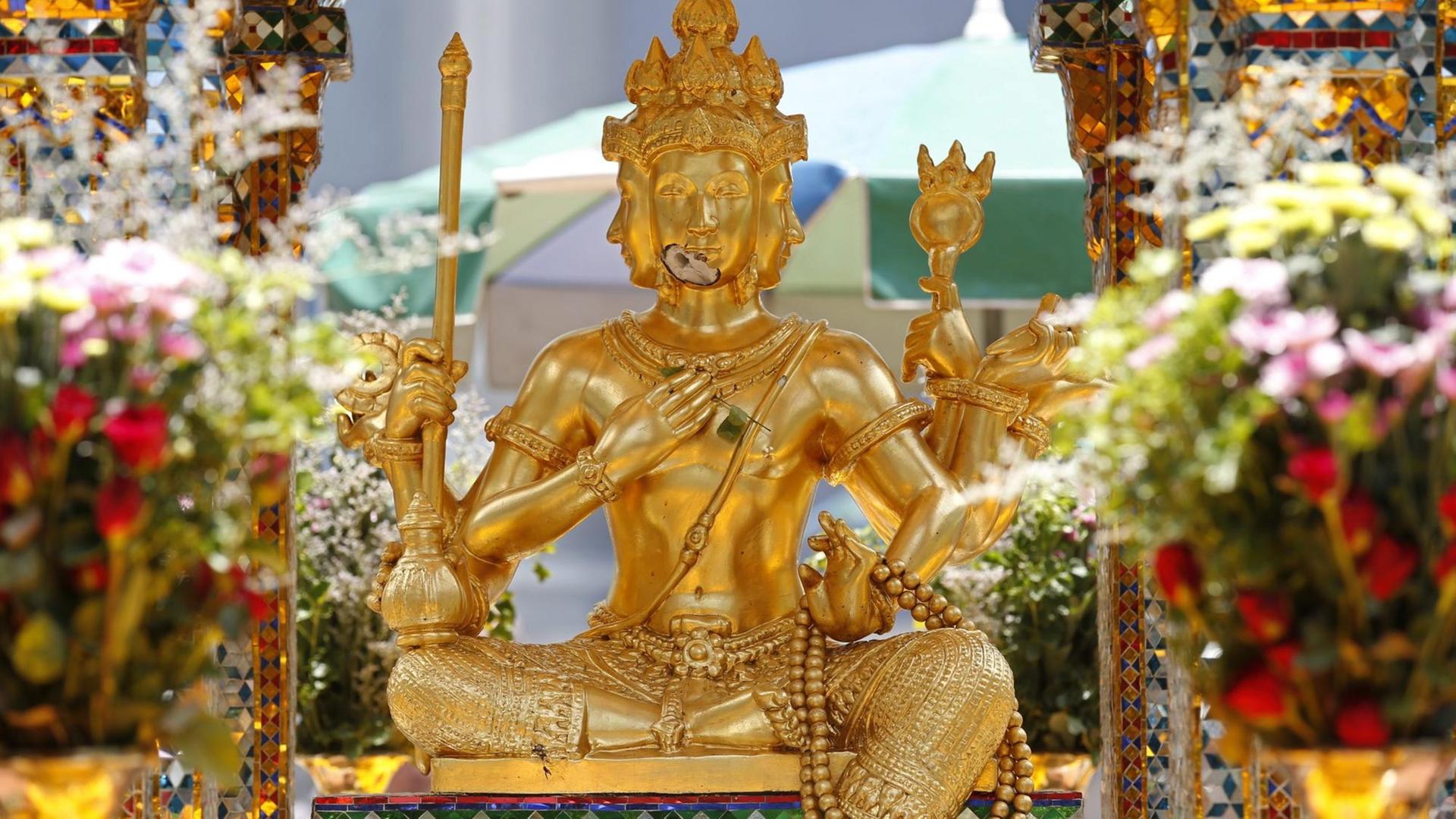 Der Erawan-Schrein mit der Hindu-Gottheit Brahma