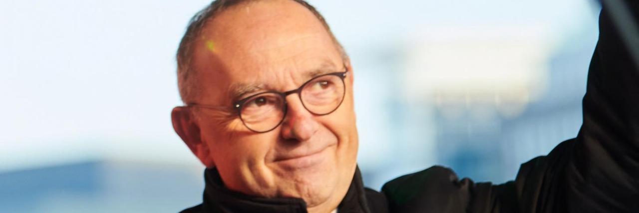 Norbert Walter-Borjans winkt Norbert Walter-Borjans winkt