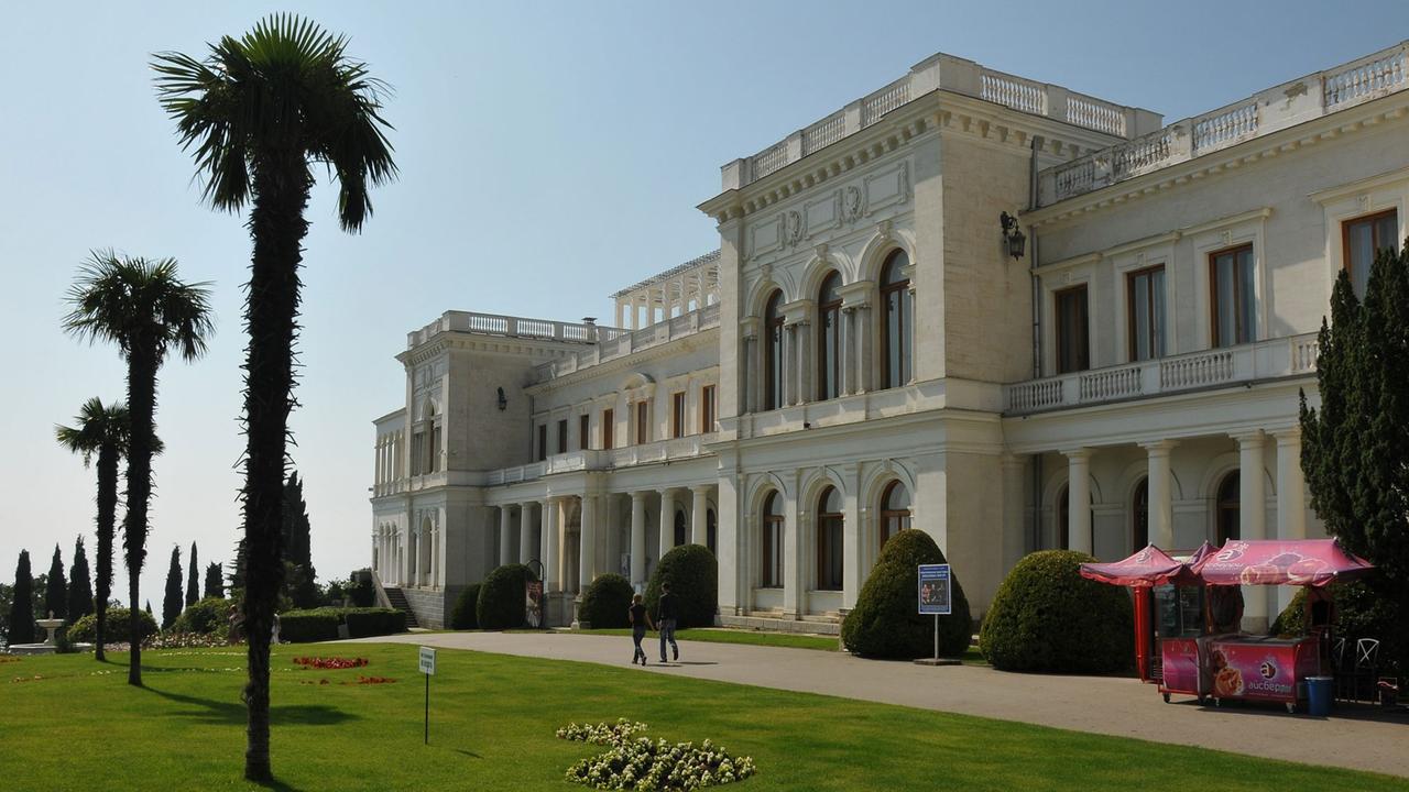 Jalta: Der Liwadija-Palast war 1945 Schauplatz der historischen Jalta-Konferenz, wo die drei Großmächte 1945 Deutschland und Europa aufteilten.