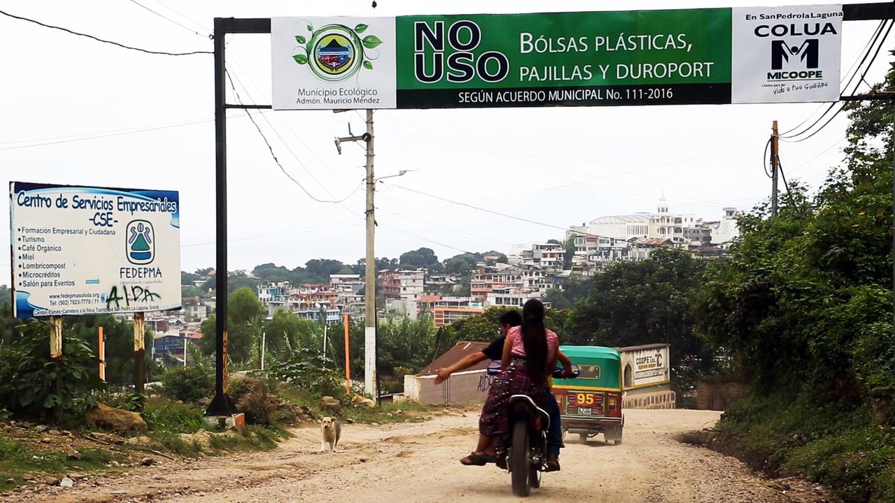 Plastikmüll ist in San Pedro La Laguna politisch unerwünscht Plastikmüll ist in San Pedro La Laguna politisch unerwünscht