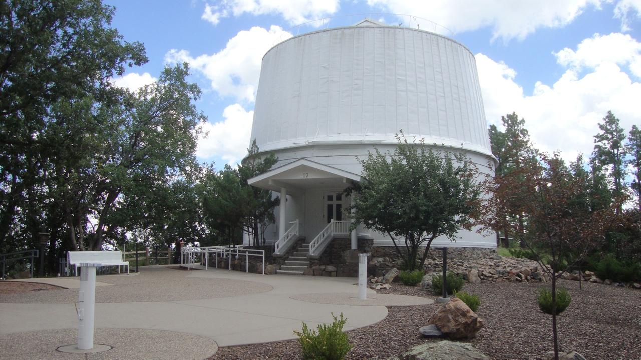 Robert Burnham hat lange Jahre am Lowell Observatory in Flagstaff, Arizona gearbeitet Robert Burnham hat lange Jahre am Lowell Observatory in Flagstaff, Arizona gearbeitet