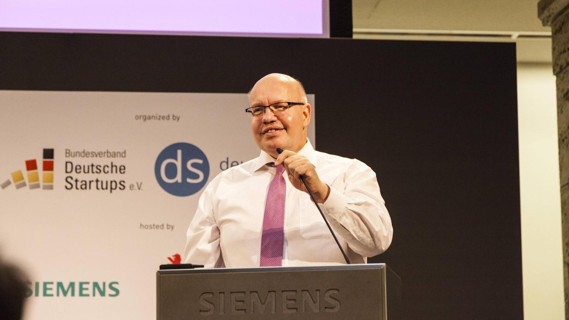 Bundeswirtschaftsminister Peter Altmaier auf dem Startup Camp am 12.04.2018 in Berlin Bundeswirtschaftsminister Peter Altmaier auf dem Startup Camp am 12.04.2018 in Berlin