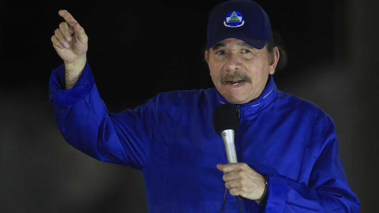 Nicaraguas Präsident Daniel Ortega spricht während der Einweihung einer Autobahnüberführung in Managua, am 21. März 2019.