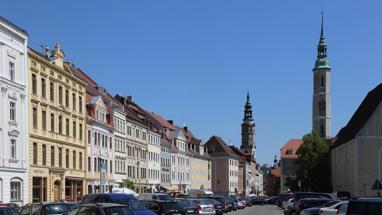 Ansicht des Görlitzer Obermarkts an einem Tag mit blauem Himmel