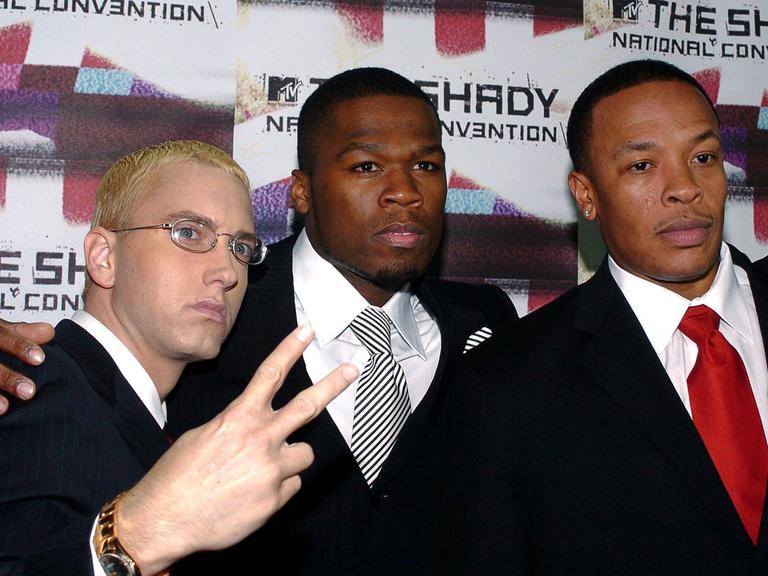 Die US-Rapstars Eminem, 50 Cent und Dr. Dre (Aufnahme aus 2004)