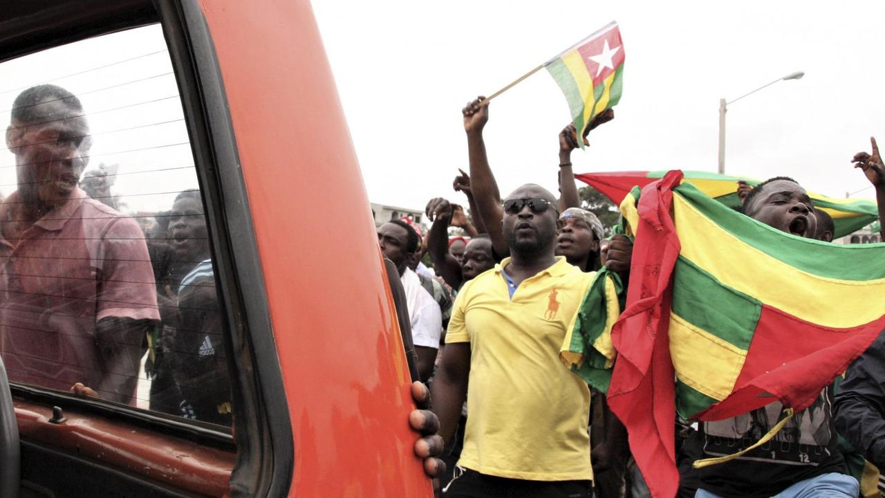 Demonstration 2017 in Togos Hauptstadt Lomé gegen die Regierung. Demonstration 2017 in Togos Hauptstadt Lomé gegen die Regierung.
