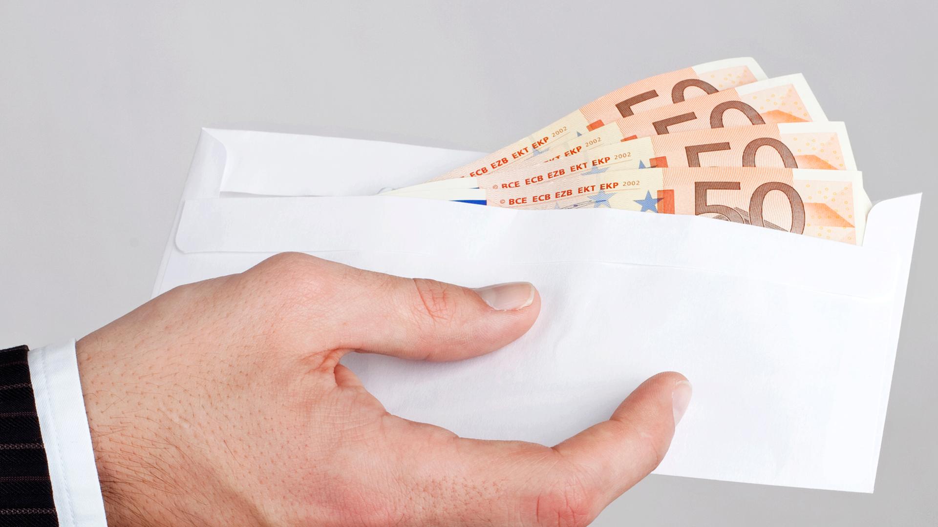 Korruption ist in der EU in vielen Formen verbreitet. Korruption ist in der EU in vielen Formen verbreitet.