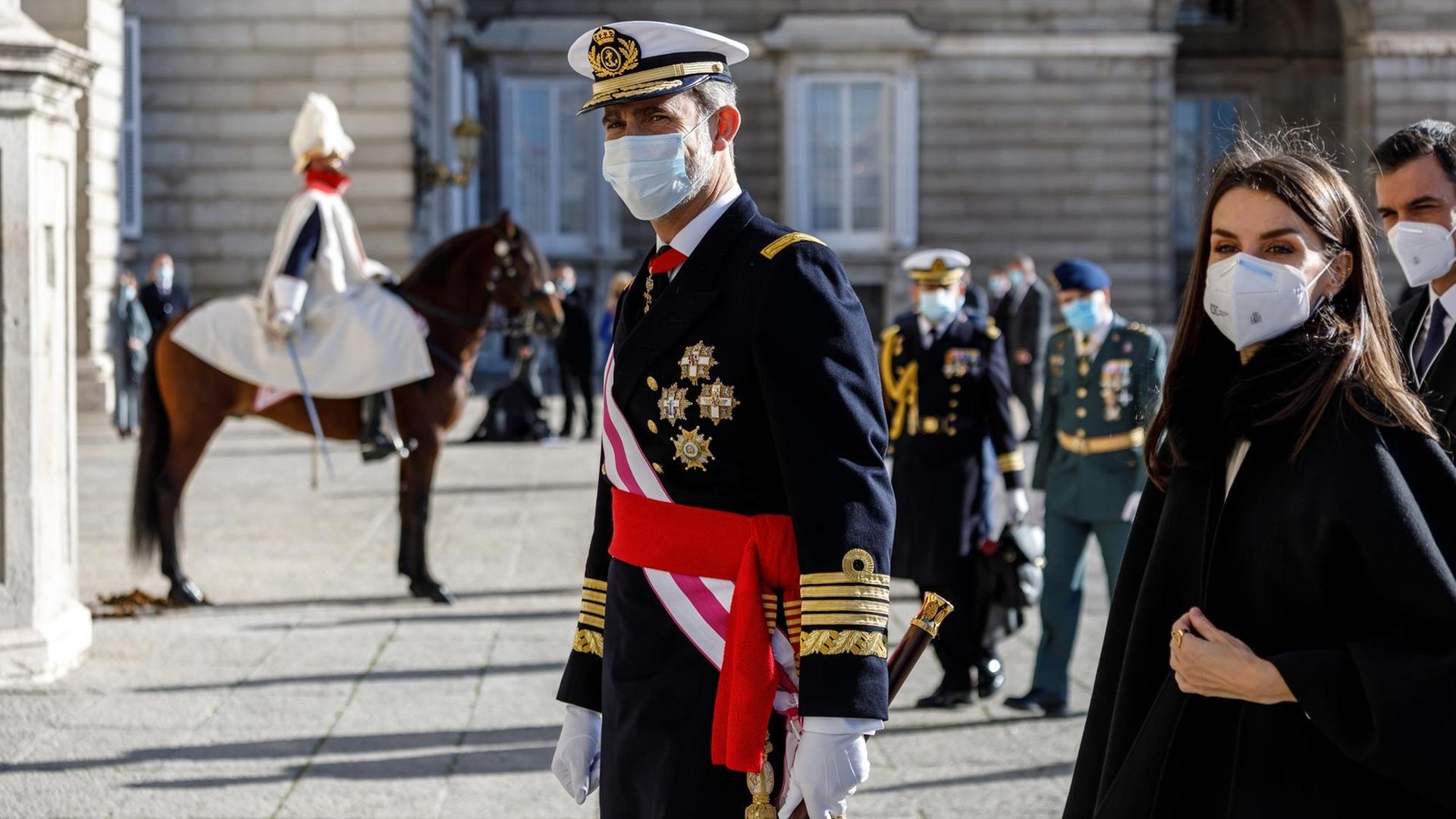 Spaniens König Felipe und Königin Letizia beim traditionellen Pascua Militar, einem Empfang zum Dreikönigstag. Spaniens König Felipe und Königin Letizia beim traditionellen Pascua Militar, einem Empfang zum Dreikönigstag.