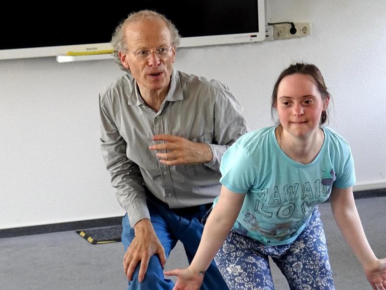 Robert Wechsler und Maria Hanke musizieren mit Hilfe der Software MotionComposer durch tänzerische Bewegungen im Duett